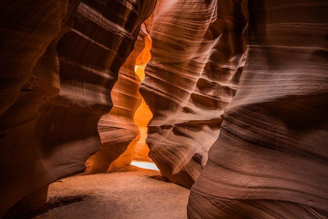 Antelope Canyon via Canyon X and Horseshoe Bend Scenic Tour from Sedona - Pickup in Sedona and the van reality check