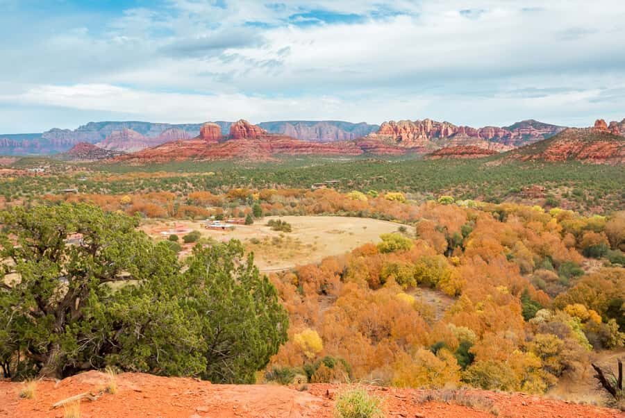 From Sedona: 1.5-Hour Oak Creek Canyon Jeep Pavement Tour - Entering the custom Jeep: comfort first, not rugged adventure