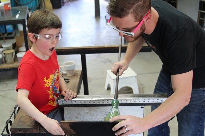 Introduction to Glassblowing Workshop in Sedona - Small-group coaching: why max 4 travelers is a big deal