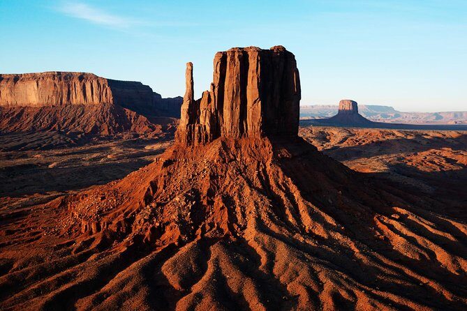 Monument Valley Day Tour from Sedona - Driving The Loop (17 miles): geology, named formations, and frequent stop-and-go