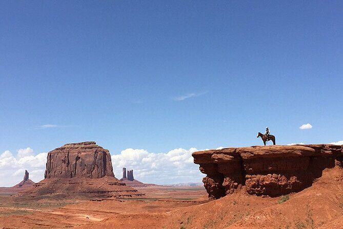 Monument Valley Day Tour from Sedona - Off-road time with a Native American guide and comfort tips for the bumpy van