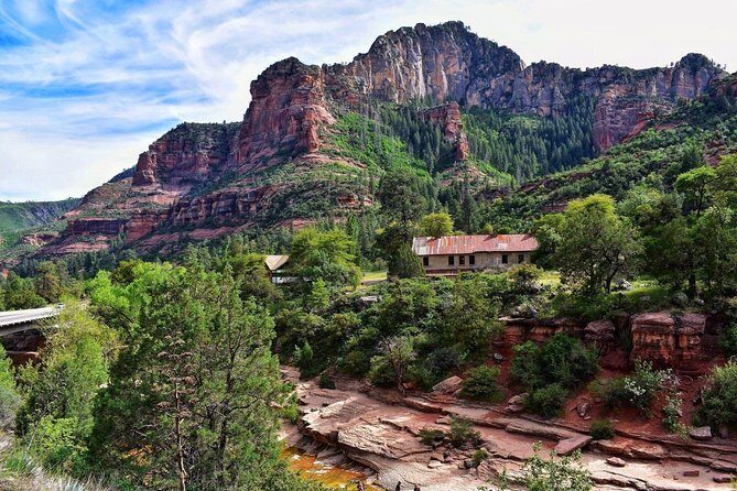 Oak Creek Canyon Pavement Jeep Tour in Sedona - The ride up through Oak Creek Canyon: views first, explanations right after