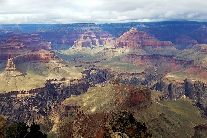 Private Grand Canyon Day Tour - The Mather Point to Yavapai Point walk: small distance, big payoff