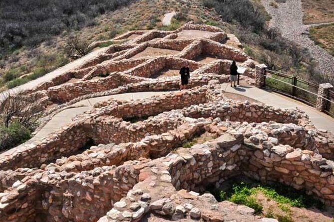 Private Montezuma Castle - Tuzigoot National Mont. - Stop 1: Montezuma Castle’s Cliff Alcove and Clever Defense