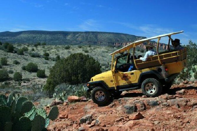PRIVATE Sedona Jeep Tour 2-hour Lil' Rattler Off-Road - Small group reality: up to 6 per Jeep, private by design