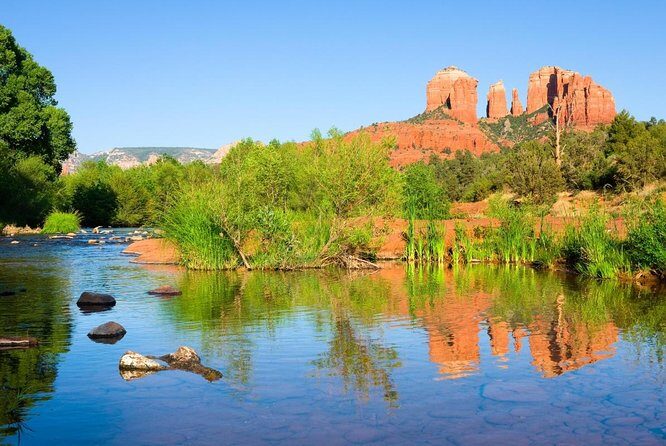Scenic Sedona Tour - Tlaquepaque Arts & Crafts Village: stretching legs and browsing