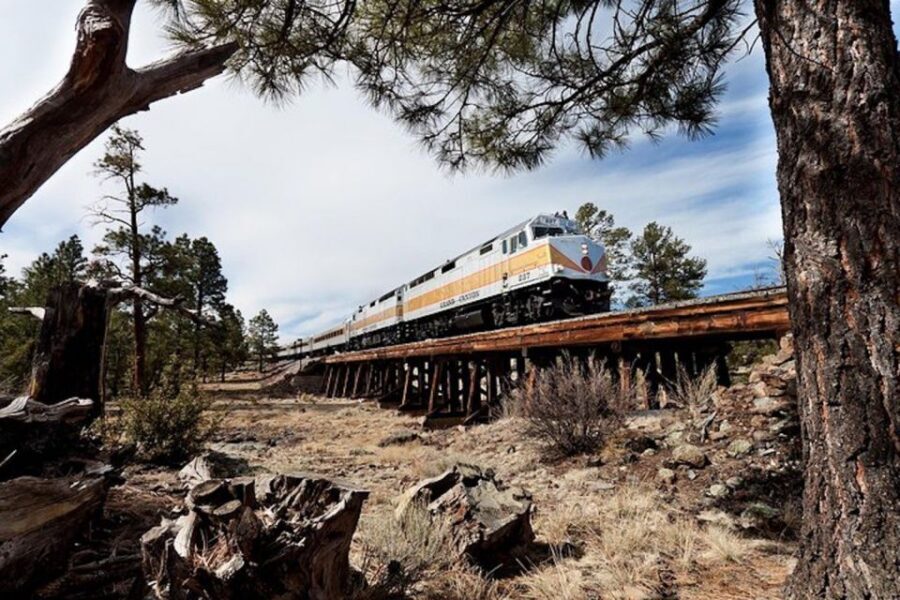 Sedona, AZ: Grand Canyon Guided Tour and Historic Railway - Sedona early start to Flagstaff: why this opening drive matters