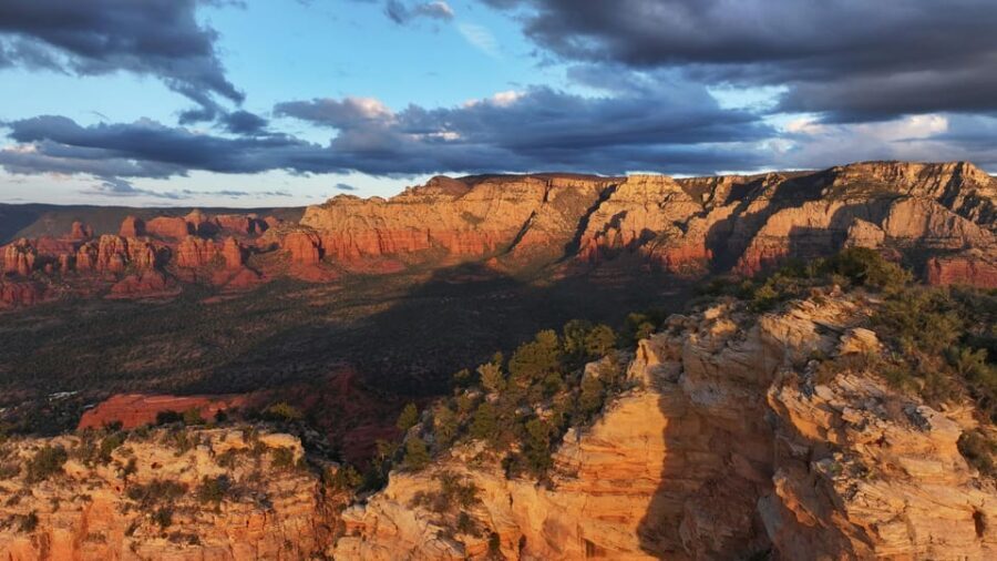 Sedona Devil's Bridge, Bell Rock & Chapel of the Holy Cross - Small group touring with Hummingbird Tours: Why it matters on red-rock days