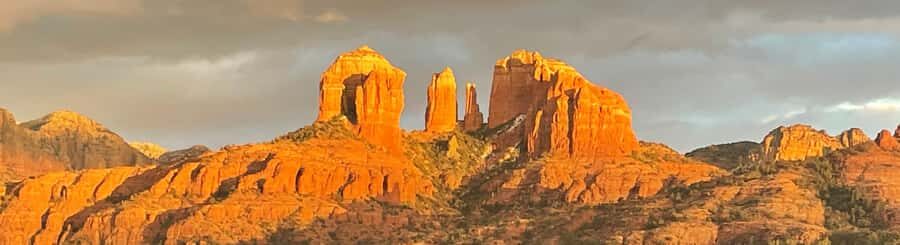 Sedona: E-Bike Sunset Tour to 7 Sacred Pools and Stupa - Red Rock Loop Picture Frame Tree by Cathedral Rock: Where Sunset Photos Belong