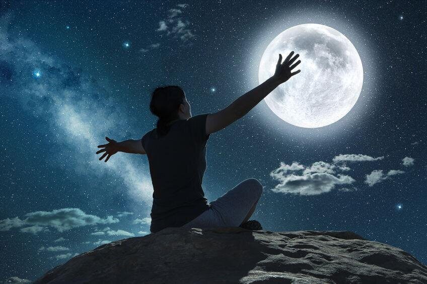 Sedona Full Moon Meditation - The Quiet Magic of Sedona: Why Full Moon Timing Matters