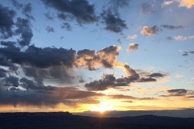 Sedona Night Hike and Stargazing - The Sedona stop: from red-rock sunset to the “star class” moment