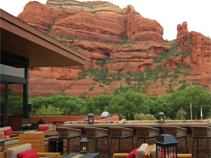 Sedona: Open-Air Van Tour with a Local Guide and 6 Stops - Uptown Sedona for 60 minutes: optional lunch and best browsing time