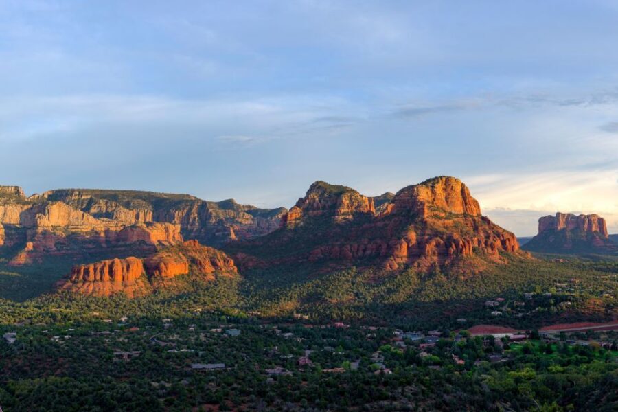 Sedona or Flagstaff: Horseshoe Bend & Antelope Canyon X Tour - How the Sedona-to-Flagstaff drive sets up the day