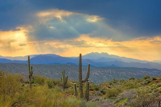 Sedona Outlaw Trail: 3-Hr 4x4 Tour of Western Canyons & Wildlife - Meeting at 335 Jordan Rd and Getting Ready to Ride