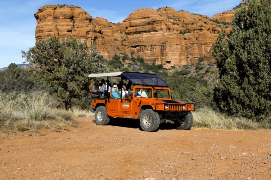 Sedona: PRIVATE 2-Hour Jeep (Hummer) Tour Cliff Hanger Trail - Entering the High Desert: What the Drive Feels Like