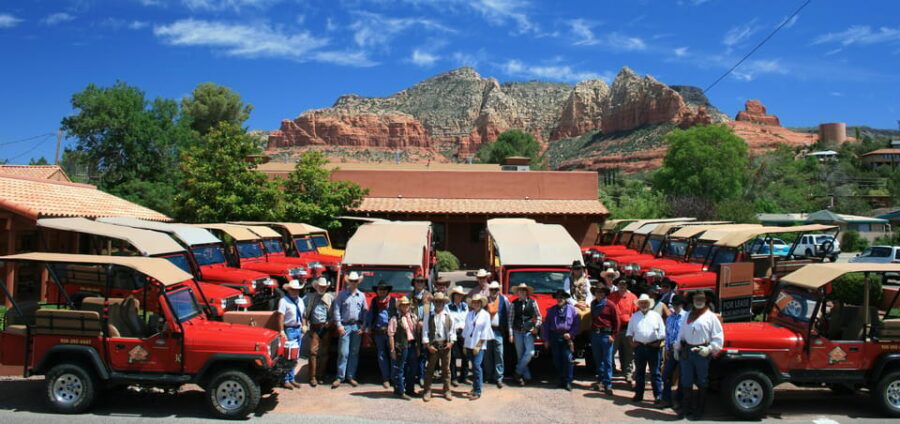 Sedona: PRIVATE Pavement 2-Hour Highlights Jeep Tour - Your guide makes or breaks the experience