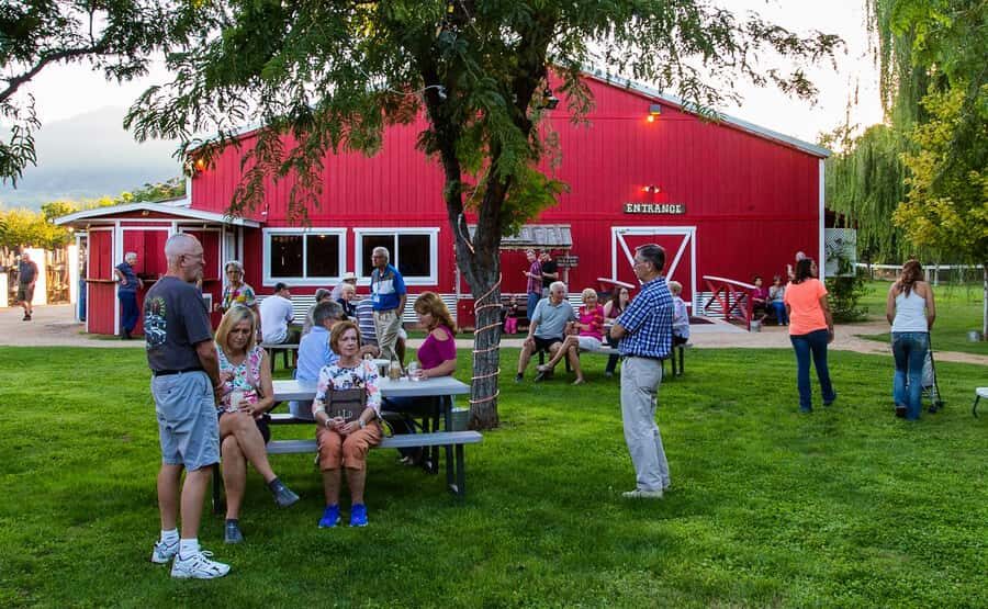 Sedona: Western Dinner Theater and Town Experience - Your 5:00 PM arrival: how to use your time before dinner