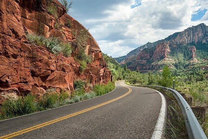 The Best Private Vortex and City Tour of Sedona - Oak Creek Canyon: scenic highway views plus a real craft stop